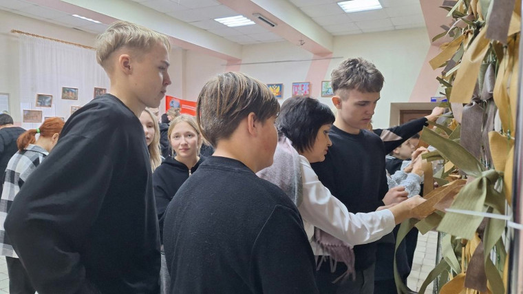 "Защитники Отечества на все времена".